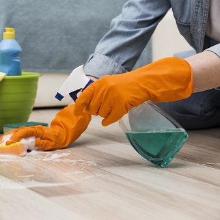 Scrubbing table